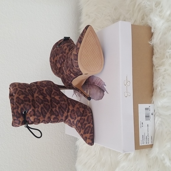 JESSICA SIMPSON Stiletto Bootie - Picture 2 of 4